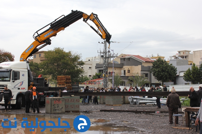 رفع قبة مسجد الروضة في جلجولية